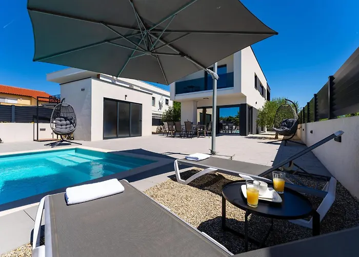 Eclips Tatil Evi *